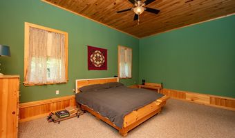 183 Barnard Rd, Barnard Twp., ME 04414