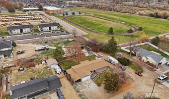621 E Easy St, Caldwell, ID 83605