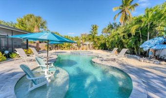 154 CRESCENT Dr, Anna Maria, FL 34216