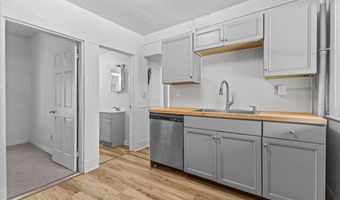 21 Hyde St 1, Burlington, VT 05401