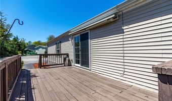40 Campbell Cir, East Greenwich, RI 02818