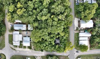 195 8Th St, Apalachicola, FL 32320