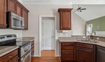 100 Cross Pointe Ln, Aberdeen, NC 28315