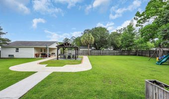 312 S Poplar Ave, Andrews, SC 29510