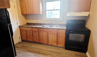 147 Brighton Dr, Akron, OH 44301