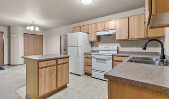 3325 N CASALOMA Dr 39, Appleton, WI 54913