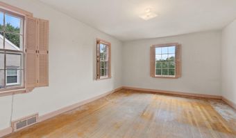 3246 N ABINGDON St, Arlington, VA 22207