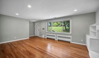 24 Ridge Rd, Cromwell, CT 06416