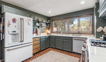 907 BROADMOOR St, Amarillo, TX 79106
