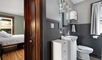 14 Elinora St, East Providence, RI 02915