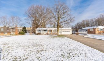 2025 S Plaza Dr, Akron, OH 44319