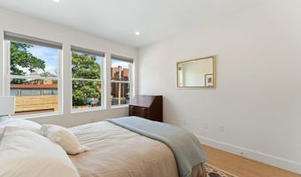 922 8TH St NE, Washington, DC 20002