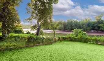 110 W Lakeshore Dr, McAlester, OK 74501