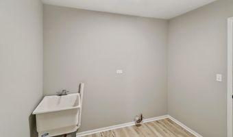 731 Roaring Brook Ln, Algonquin, IL 60102
