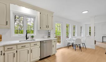 9 A Alice Dr, Burlington, CT 06013