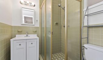 6011 ROOSEVELT St, Bethesda, MD 20817