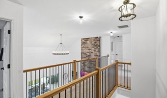 1908 Golfview Dr, Auburn, IN 46706