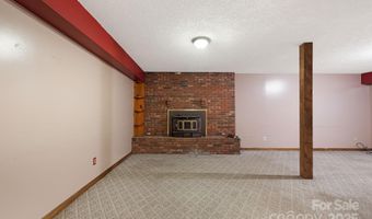 30 Brentwood Dr, Asheville, NC 28806