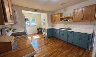 904 N Academy St, Ahoskie, NC 27910