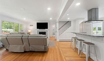 15 Bestwick Trl, Coventry, RI 02816