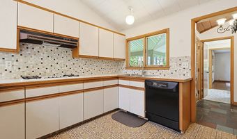 21 Daggett Rd, Attleboro, MA 02703