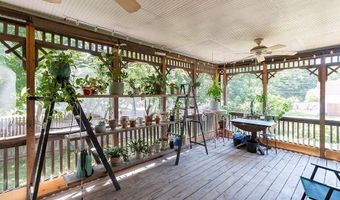 703 Jersey St, Baldwin City, KS 66006