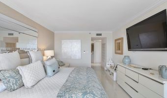1000 W Island Blvd 2307, Aventura, FL 33160