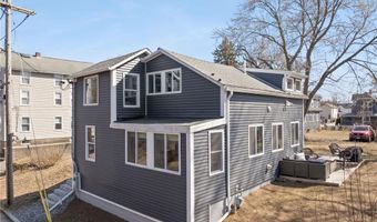102 Lincoln Ave, East Providence, RI 02915