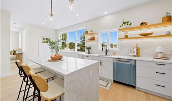27 Soar Way, Newport, RI 02840