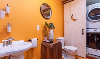 395 Hillwinds Rd, Brattleboro, VT 05301