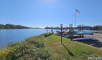 150 Beachview Ave 290, Bridgeport, CT 06605