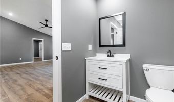 521 W Maple St, Austin, IN 47102