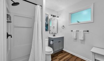 130 Graybark Ln, Amherst, OH 44001