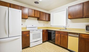 650- A 15TH St S 1, Arlington, VA 22202
