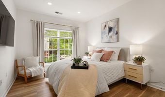 4862 EISENHOWER Ave 273, Alexandria, VA 22304