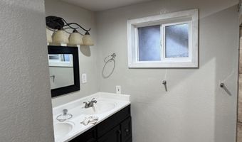 2932 S Arthur, American Falls, ID 83211