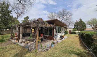 1131 Tracy Pl, Carlsbad, NM 88220