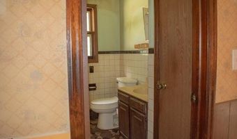 11 Melissa Ct, Albany, NY 12205