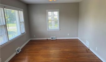 17 Saltaire Ave, Narragansett, RI 02882