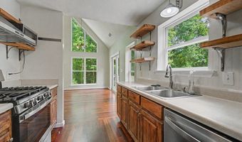 1044 Shell Stand Rd, Almond, NC 28702
