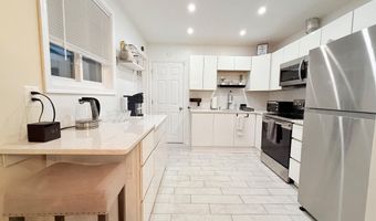 6910 FERN Pl, Annandale, VA 22003