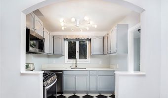 453 E Sacramento St, Altadena, CA 91001