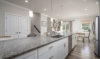 12455 SEA OAKS Ln 4, Berlin, MD 21811