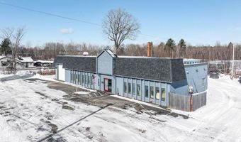 1567 Hammond St, Bangor, ME 04401