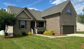 107 Saddlebrook Dr, Advance, NC 27006