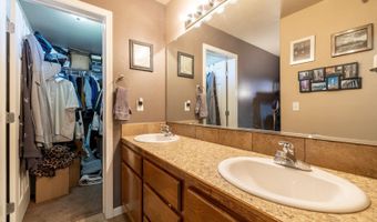 6521 Blue Springs Rd, Casper, WY 82604