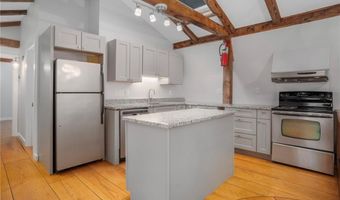 31 Bridge St B, Newport, RI 02840