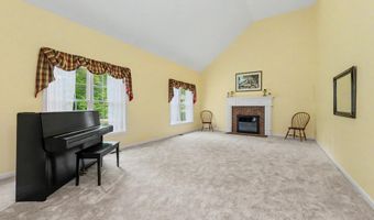 14 Karolina Ln, Bedford, NH 03110