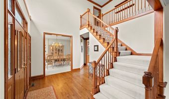 275 Camden Ln, Aurora, OH 44202
