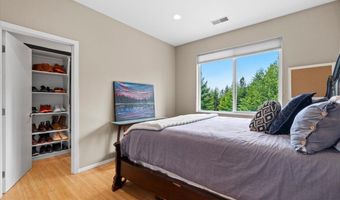 1346 Diamond Dr, Arcata, CA 95521